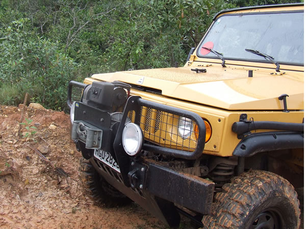 Suporte de Guincho Agrale Marruá / Warn M8274