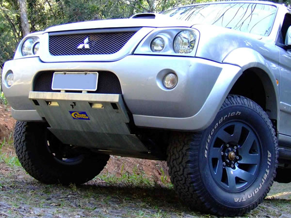Peito de Aço SLX Mitsubishi L200