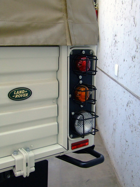 Protetor Lanterna Tras.Redonda LR Defender Mod.Camel